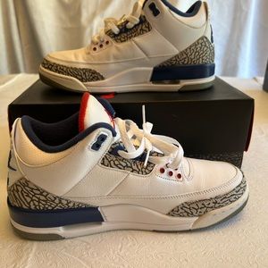 Authentic used Nike Air Jordan 3 Retro OG. Men’s 10.5